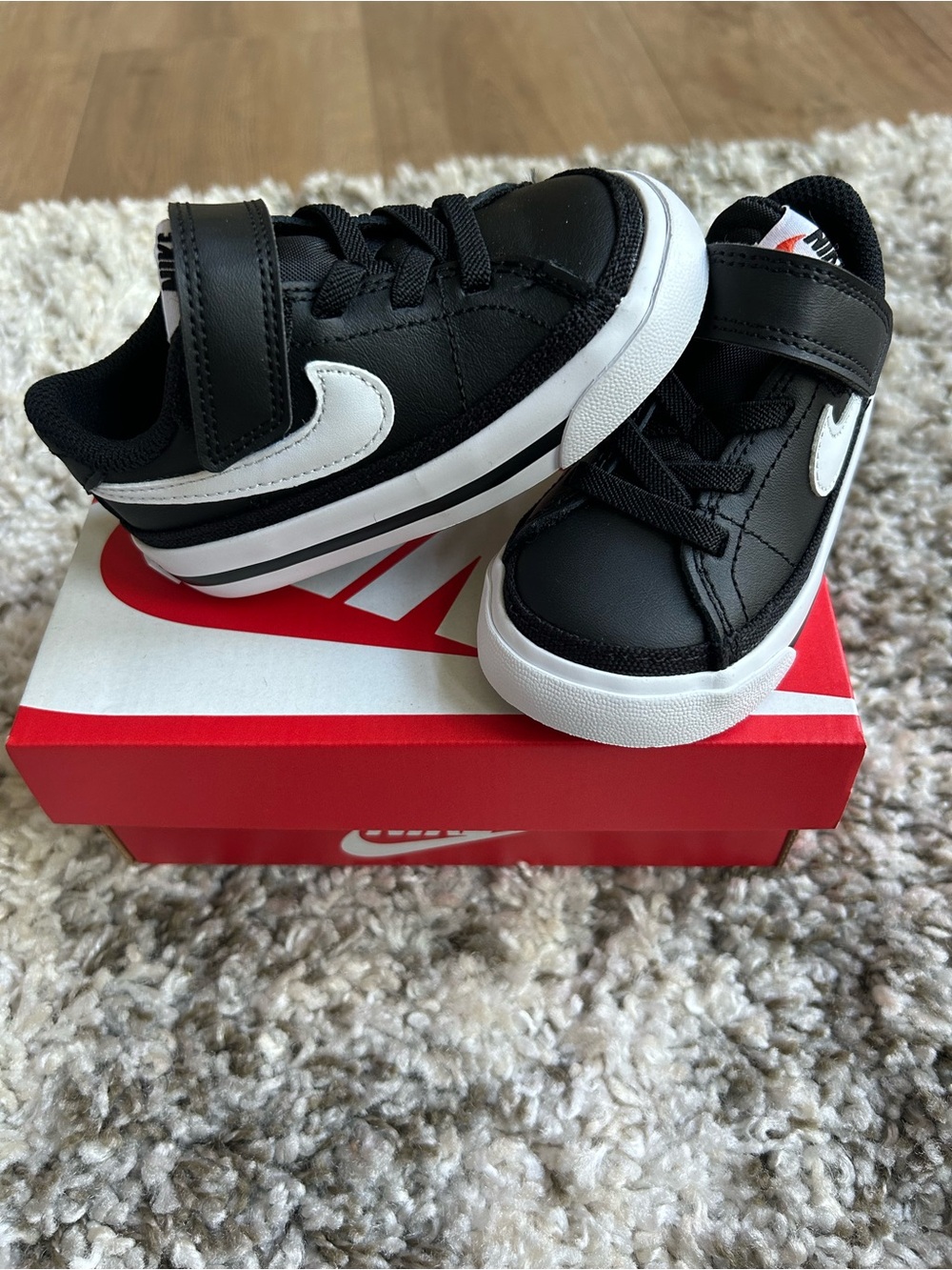 NIB Toddler Nike Court Legacy Size 5C